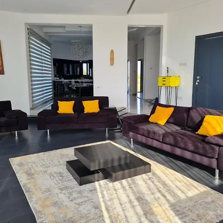 Superior Between The Mountain And The Sea 4+1 Villa