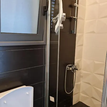 Superior Between The Mountain And The Sea 4+1