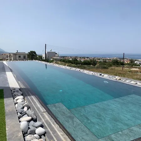 Villa Superior Between The Mountain And The Sea 4+1 *