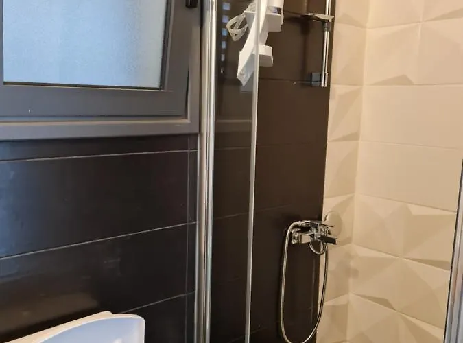 Superior Between The Mountain And The Sea 4+1