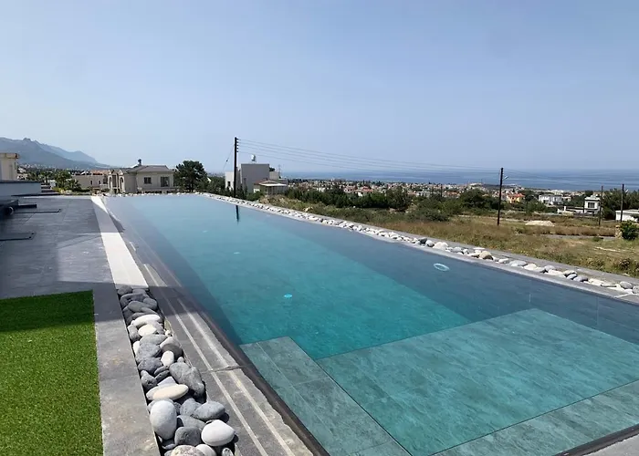 Villa Superior Between The Mountain And The Sea 4+1 *