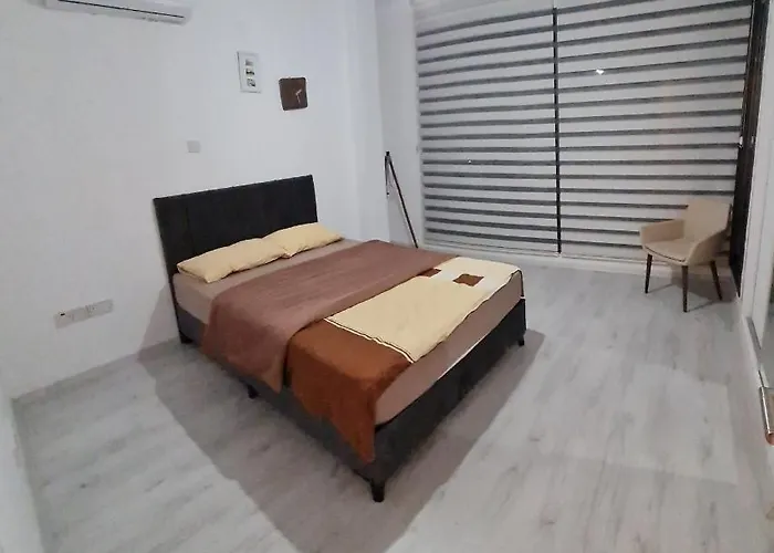 Superior Between The Mountain And The Sea 4+1 *